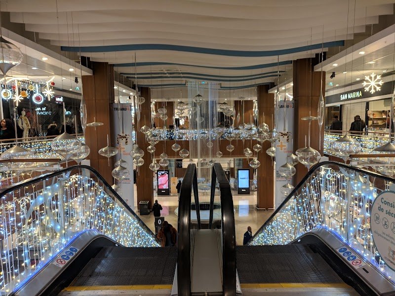 Centre Commercial Les 3 Fontaines - photo 2