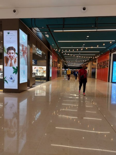 District - Cergy Les 3 Fontaines - photo 3