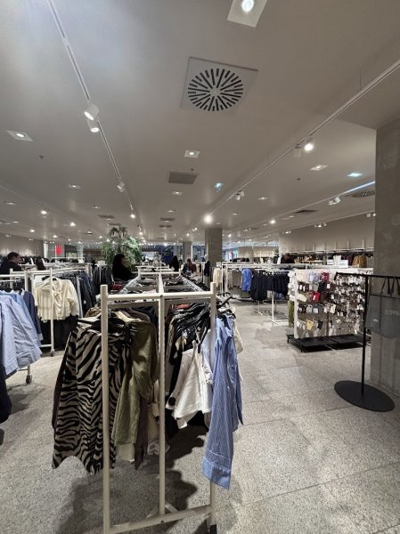 H&M - photo 2