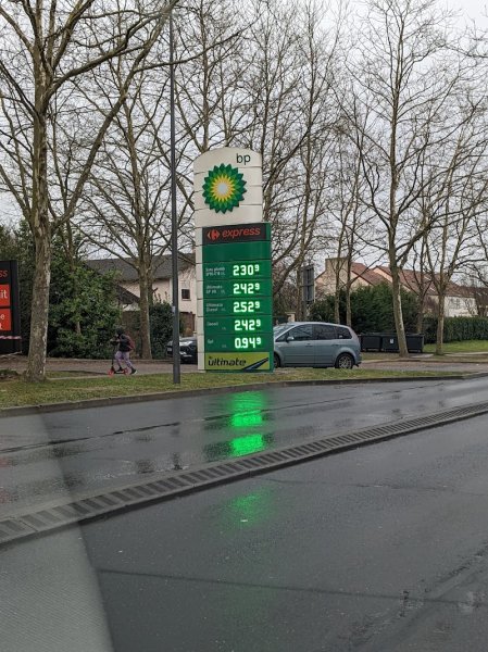 Station BP du chêne - Cergy - photo 2