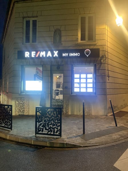 RE/MAX MY IMMO - photo 2