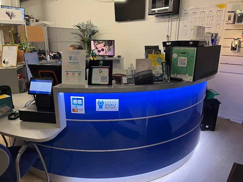 MACRO-ITLAB | Cergy-Pontoise - Spécialiste réparation toute marque et microsoudure - photo 2