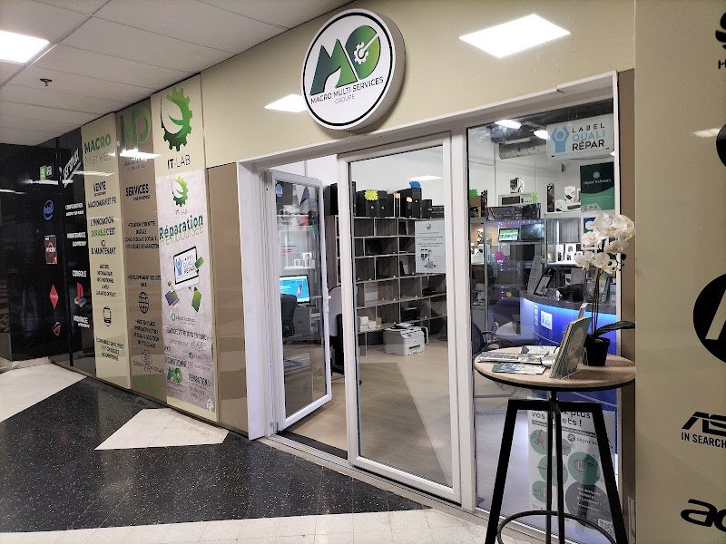 MACRO-ITLAB | Cergy-Pontoise - Spécialiste réparation toute marque et microsoudure - photo 3