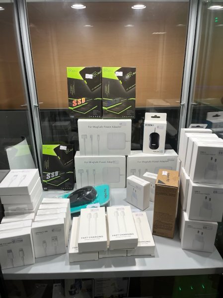 Macro Market - photo 3