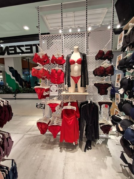 Tezenis Cergy 3 fontaines - photo 3